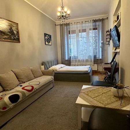 Apartament Przy Dworcu Радом Екстериор снимка
