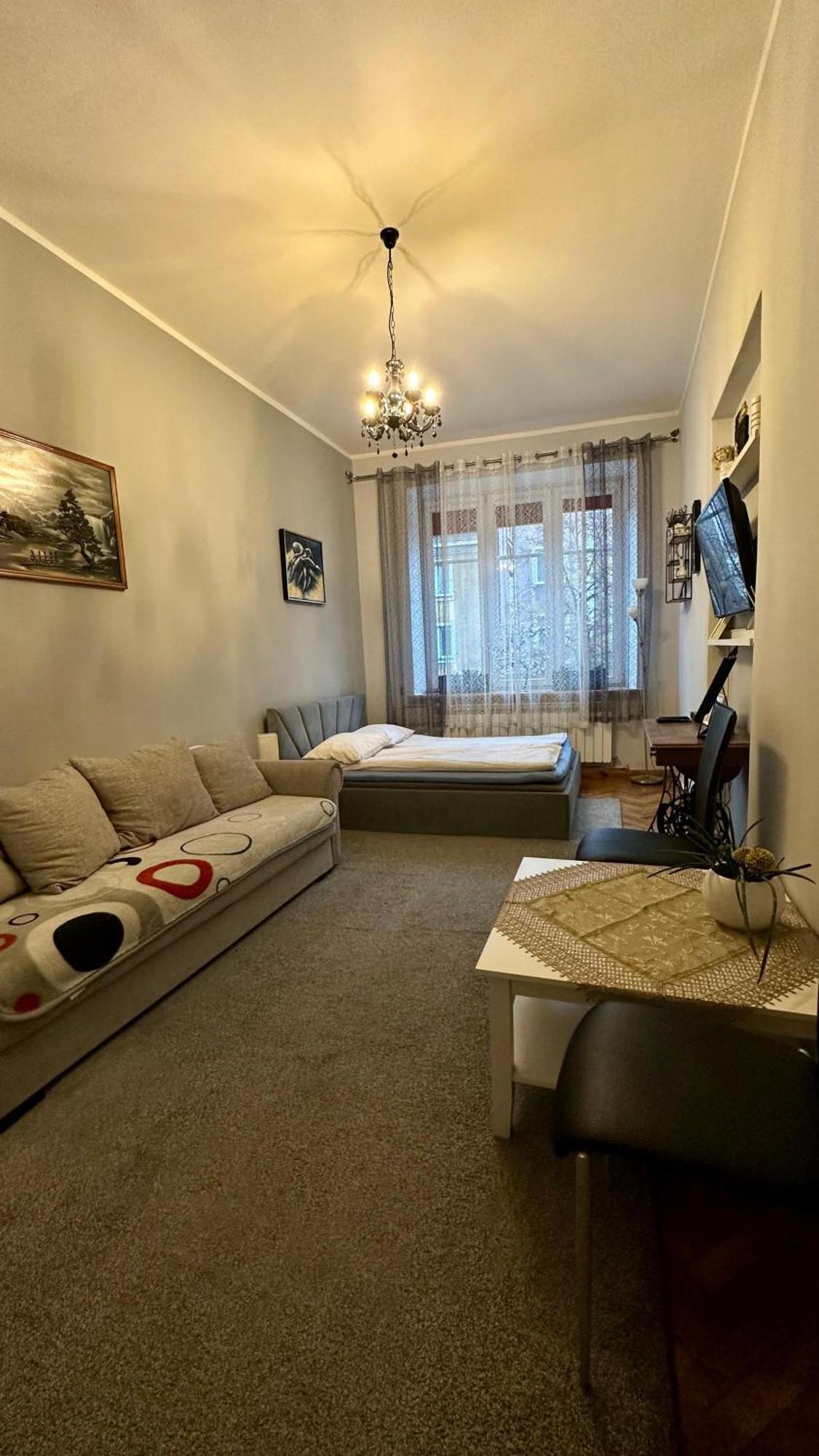 Apartament Przy Dworcu Радом Екстериор снимка